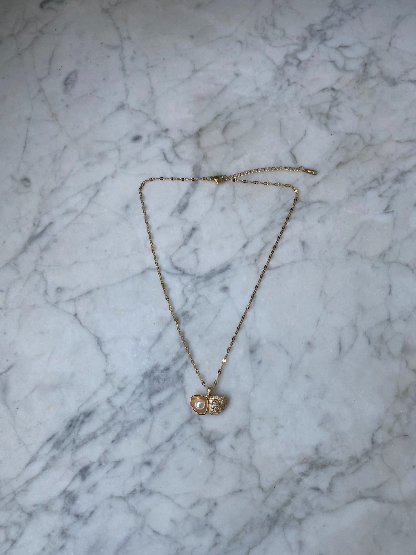 Collier Ursula