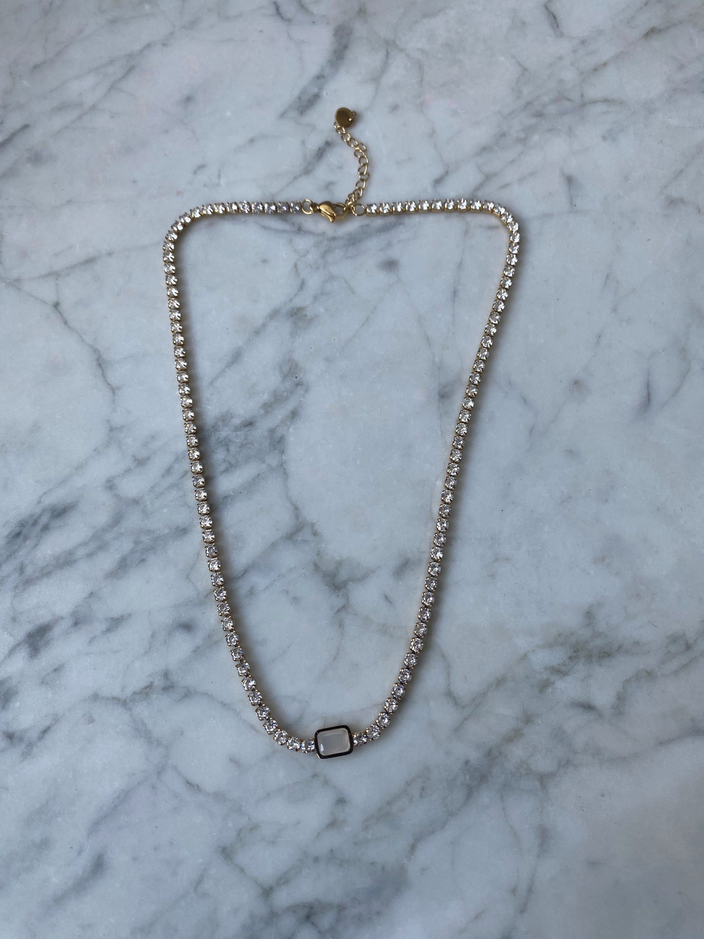 Collier Minuit