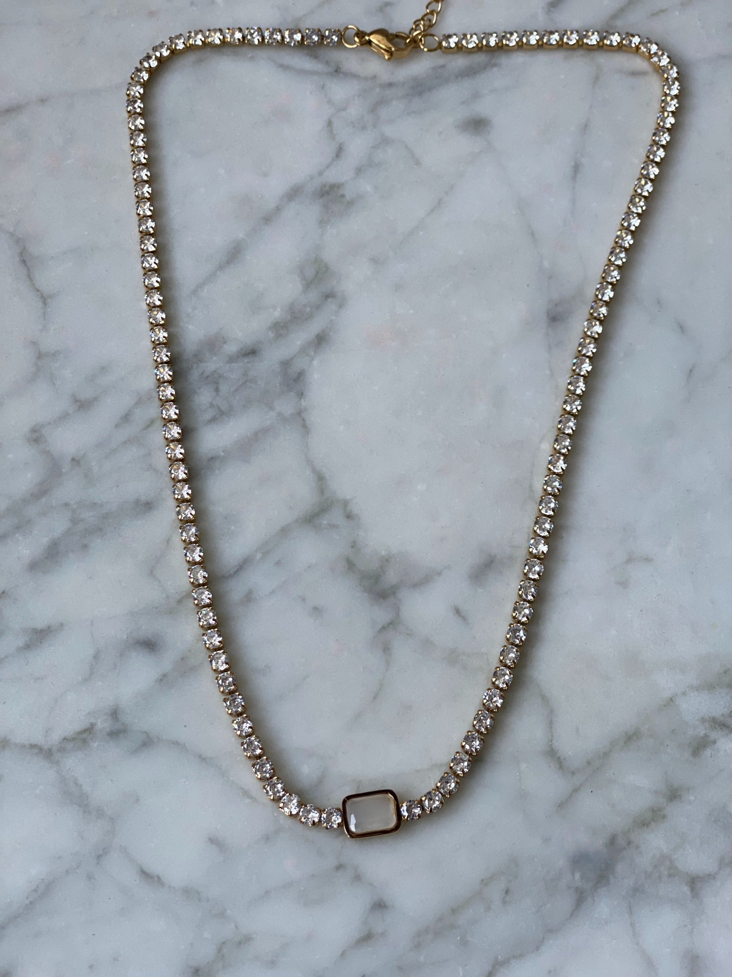 Collier Minuit